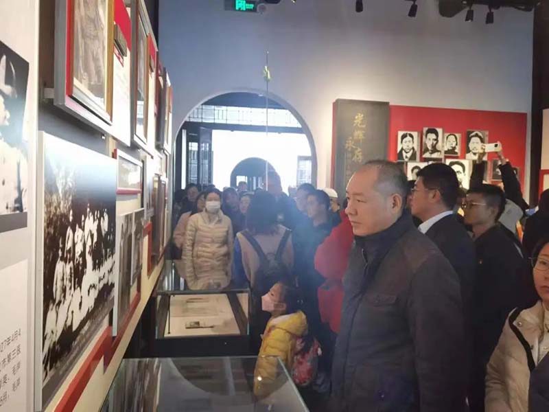 武汉顾连康复医院党支部组织党员走进武汉革命博物馆,开展“不忘初心·牢记使命”主题党日活动