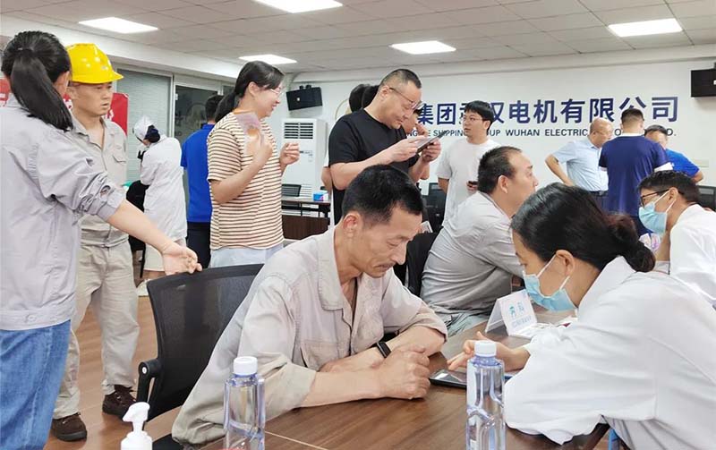 【健康江夏·公益同行】武汉顾连康复医院走进长航电机，为职工送上“零距离”健康守护